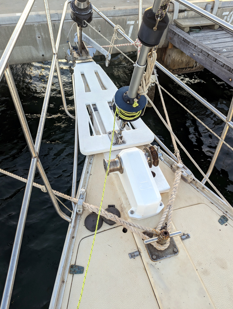 Bow spit board and forestay fitted